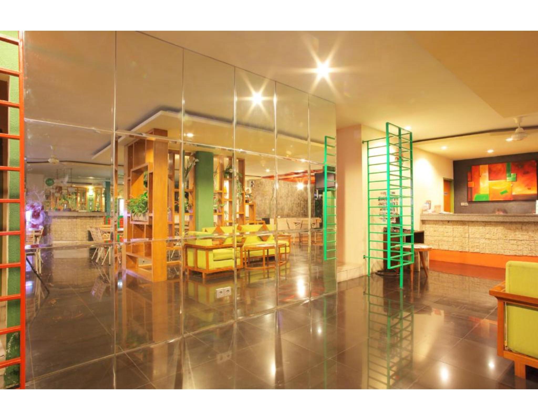 Spazzio Bali Hotel Кута Екстер'єр фото