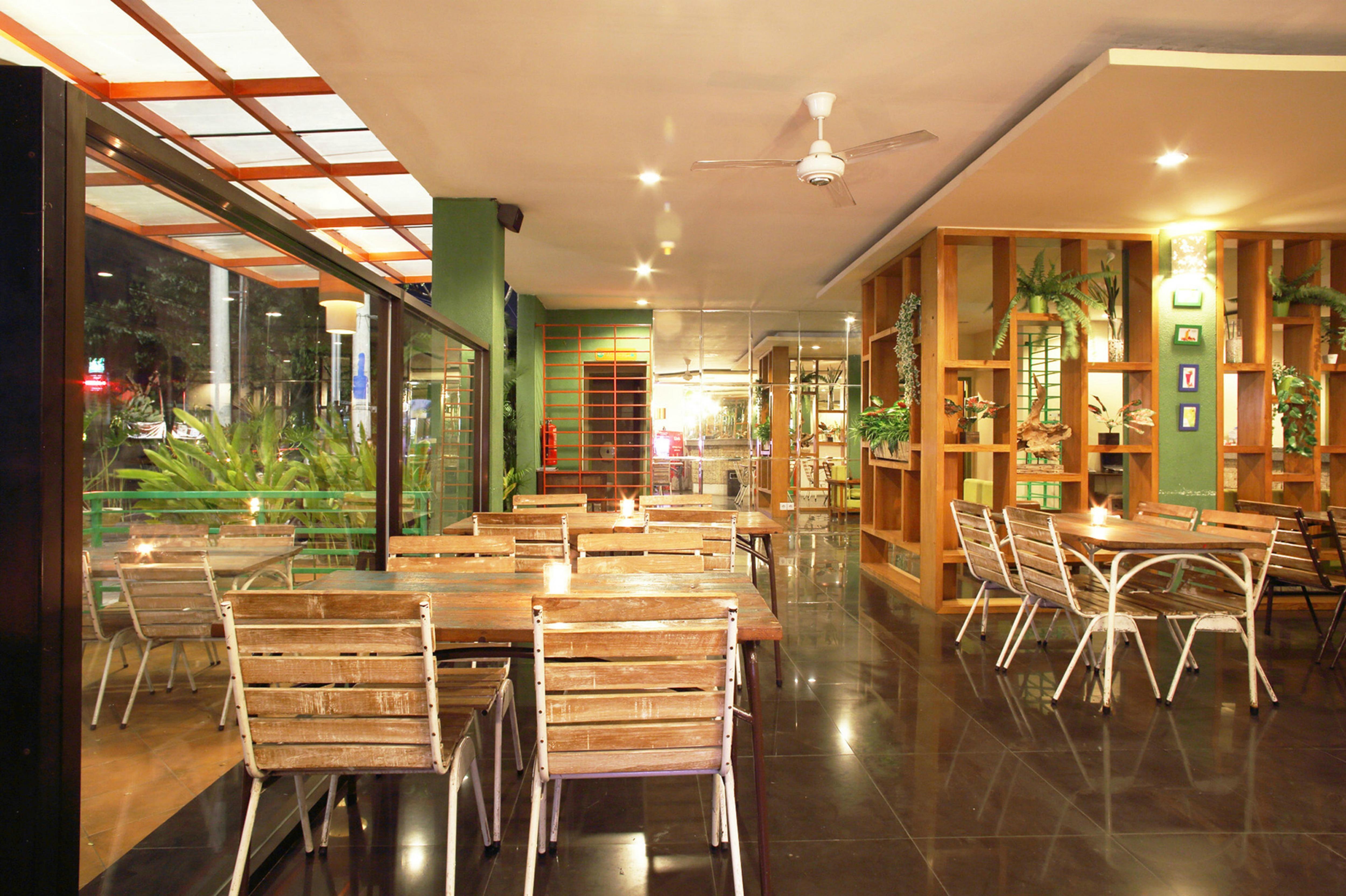 Spazzio Bali Hotel Кута Екстер'єр фото