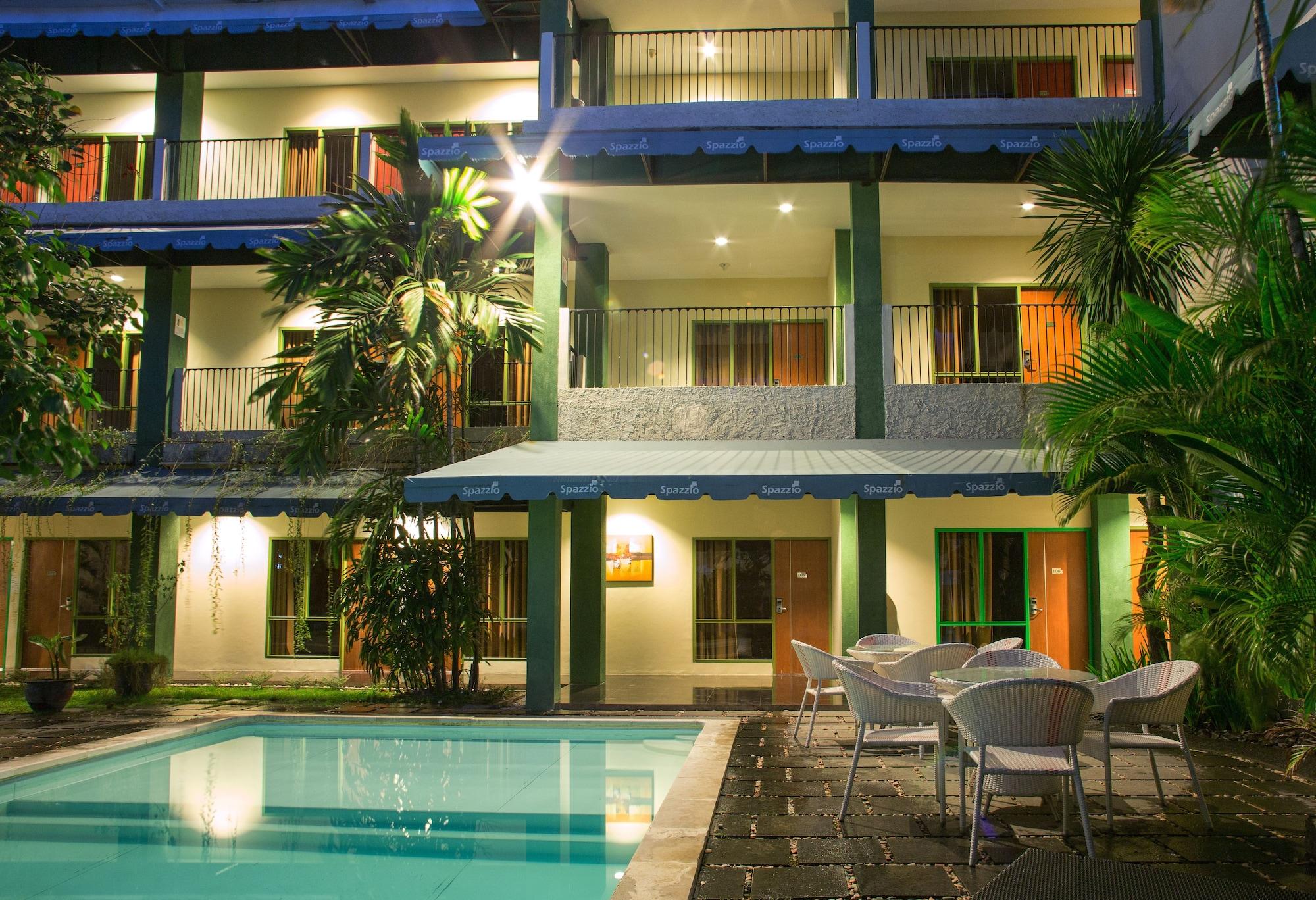Spazzio Bali Hotel Кута Екстер'єр фото