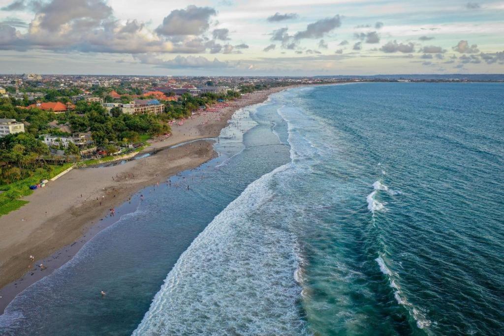 Spazzio Bali Hotel Кута Екстер'єр фото