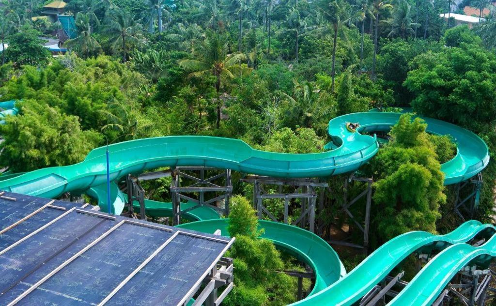 Spazzio Bali Hotel Кута Екстер'єр фото