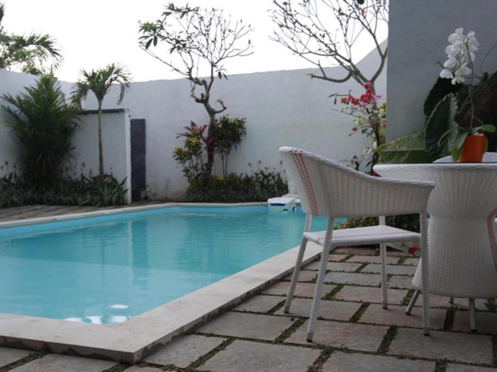 Spazzio Bali Hotel Кута Екстер'єр фото