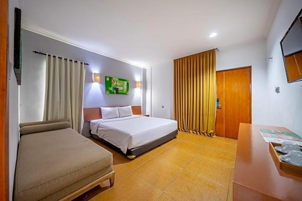 Spazzio Bali Hotel Кута Екстер'єр фото