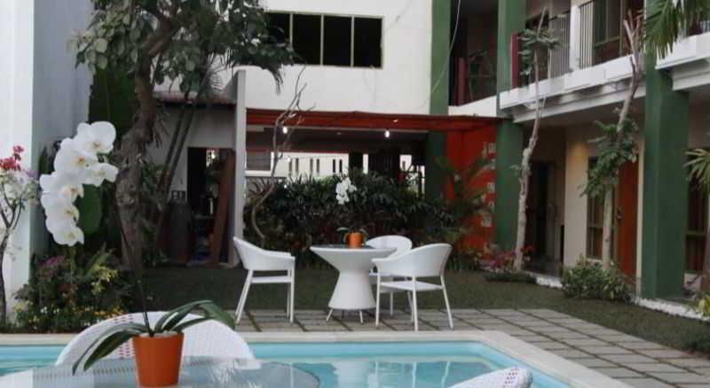 Spazzio Bali Hotel Кута Екстер'єр фото